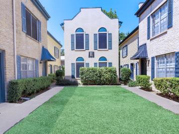 2 BR, 2.5 BA Apartment 130 Melrose Pl Unit 09V, San Antonio, TX 78212