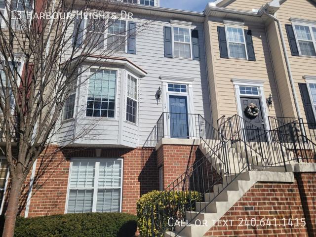 2 BR, 2.5 BA Apartment 13 Harbour Heights Dr, Annapolis, MD 21401