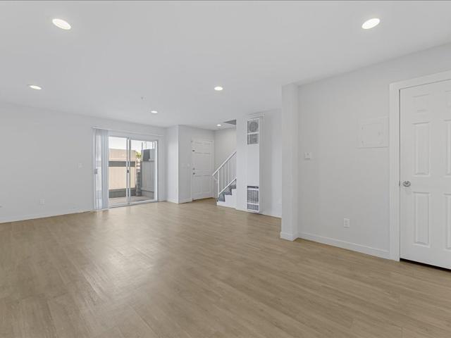2 BR, 2.5 BA Apartment 14523 Freeman Ave, Lawndale, CA 90260