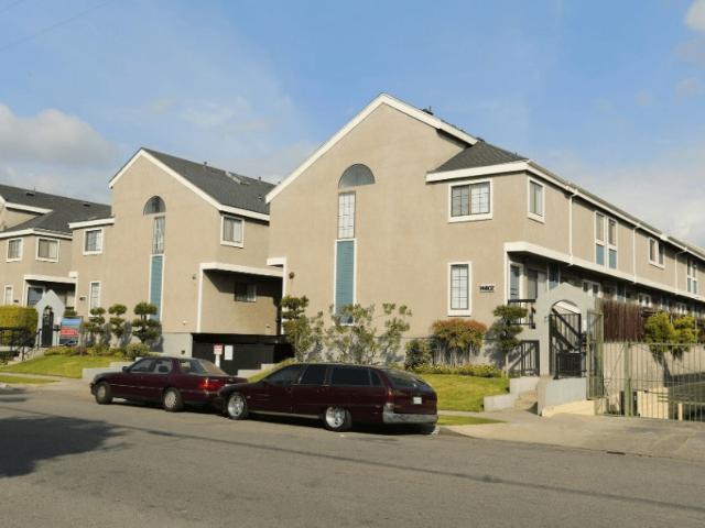 2 BR, 2.5 BA Apartment 14600 Larch Avenue Unit 14602 B, Lawndale, CA 90260