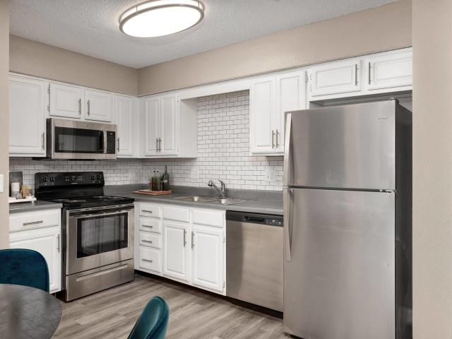 2 BR, 2.5 BA Apartment 1860 Southeast Timbercreek Court Unit 1705, Blue Springs, MO 64014