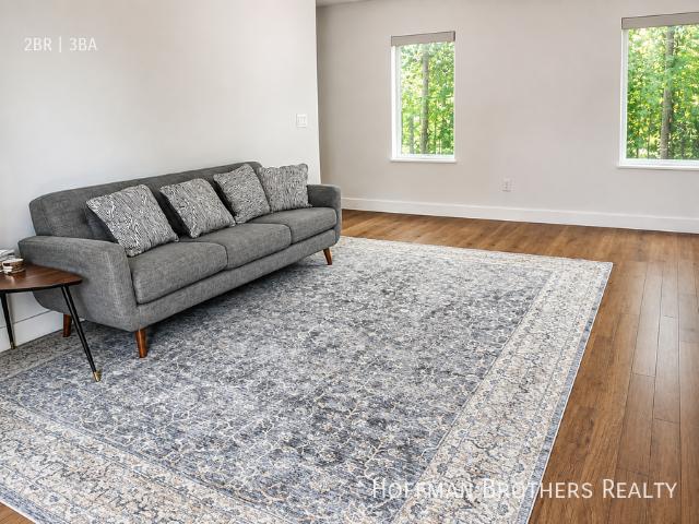 2 BR, 2.5 BA Apartment 18001 Rayen St, Sherwood Forest, CA 91325