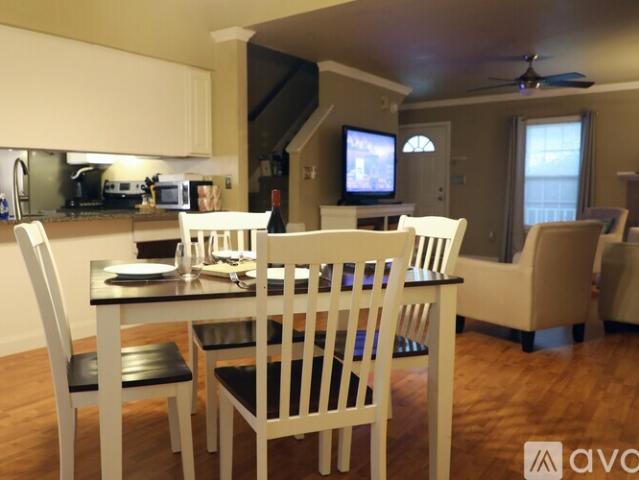2 BR, 2.5 BA Apartment 206 Winners Cir S, Unit 206, Jacksonville, NC 28546