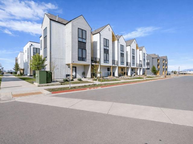 2 BR, 2.5 BA Apartment 2160 South 18th Avenue Unit D5, Bozeman, MT 59715