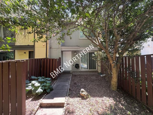 2 BR, 2.5 BA Apartment 2177 White Cornus Ln, Reston, VA 20191