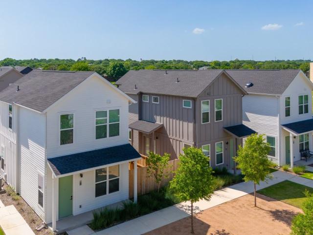 2 BR, 2.5 BA Apartment 2205 North Bonnie Brae Street Unit 0803, Denton, TX 76207