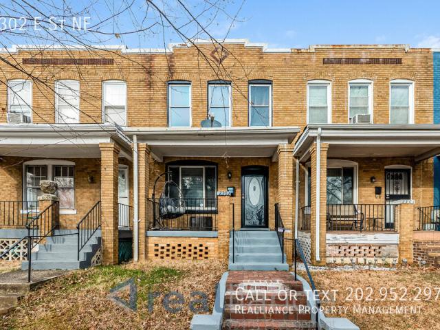 2 BR, 2.5 BA Apartment 2302 E St NE, Washington, DC 20002