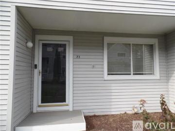 2 BR, 2.5 BA Apartment 23 Country Pl, Unit 23, Shelton, CT 06484