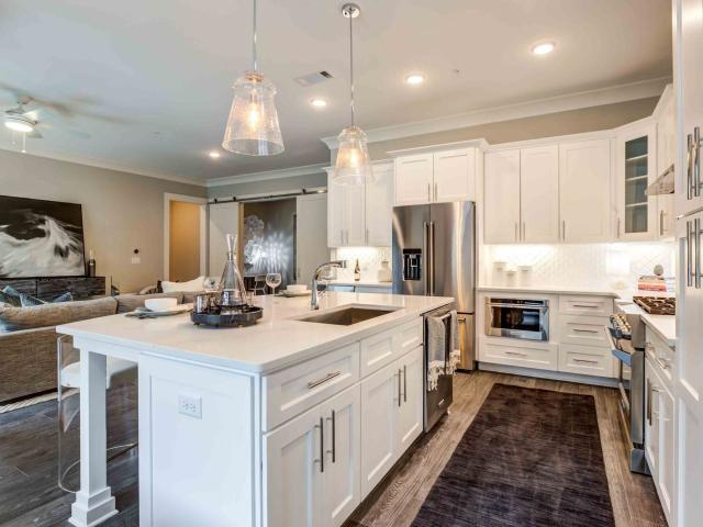 2 BR, 2.5 BA Apartment 2426 Vail Ave Unit 2003, Charlotte, NC 28207