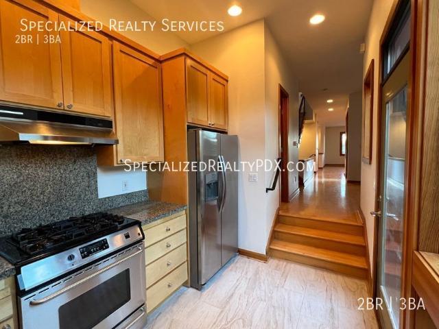 2 BR, 2.5 BA Apartment 2644 NW Thurman Street, Portland, OR 97210
