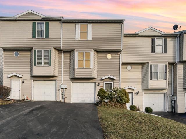 2 BR, 2.5 BA Apartment 263 Chartwood Dr, Harrisburg, PA 17111