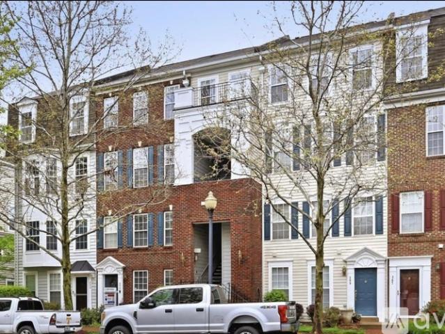 2 BR, 2.5 BA Apartment 271 Cameron Station Boulevard, Unit 104, Alexandria, VA 22304