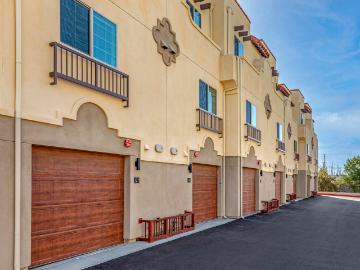 2 BR, 2.5 BA Apartment 2726 West Lincoln Avenue Unit 114, Anaheim, CA 92801