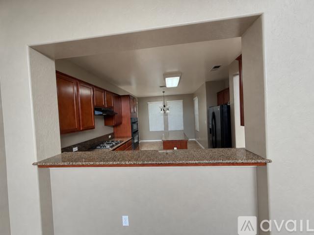 2 BR, 2.5 BA Apartment 3201 North Fontana Street, Visalia, CA 93291