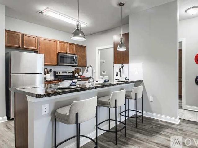 2 BR, 2.5 BA Apartment 3400 Club Way Court, Unit Legacy, Powell, OH 43065