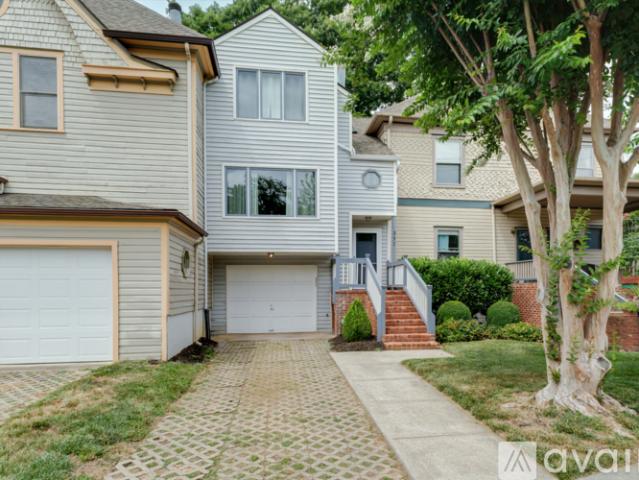 2 BR, 2.5 BA Apartment 357 Woods Avenue Southwest, Unit 357, Roanoke, VA 24016