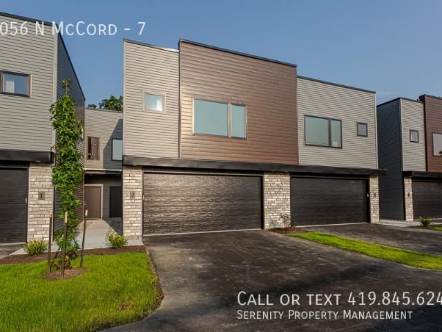 2 BR, 2.5 BA Apartment 4056 N McCord, Sylvania, OH 43560