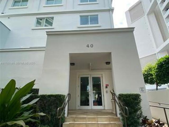 2 BR, 2.5 BA Apartment 40 Calabria Ave, Unit 101, Coral Gables, FL 33134