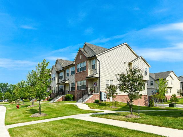 2 BR, 2.5 BA Apartment 45797 Weingartz W Unit 11638 W, Utica, MI 48315