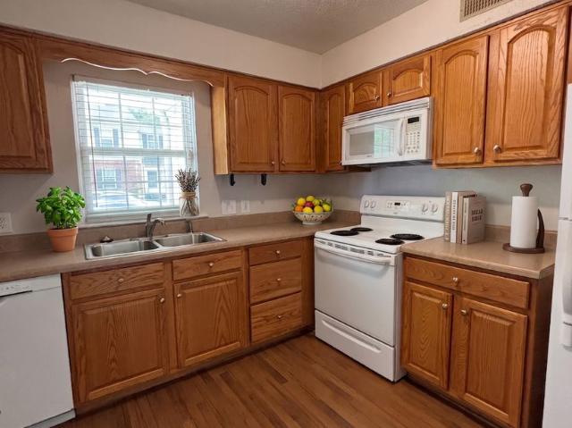 2 BR, 2.5 BA Apartment 4743 Champion Court, Greensboro, NC 27410