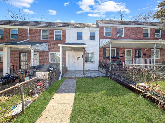 2 BR, 2.5 BA Apartment 4828 Beaufort Ave, Baltimore, MD 21215