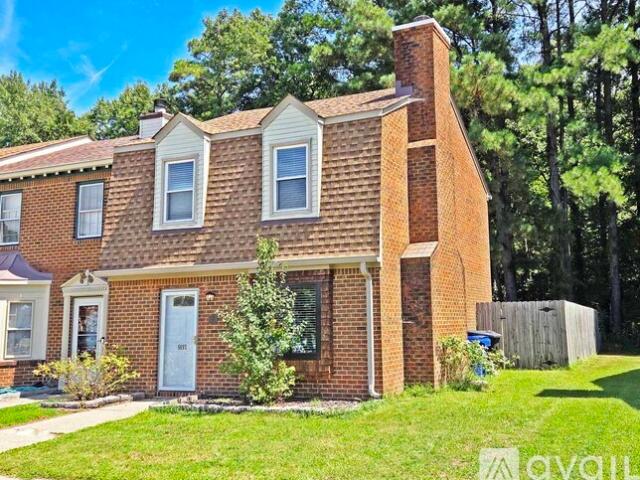 2 BR, 2.5 BA Apartment 5697 Rivermill Circle, Unit 5697, Portsmouth, VA 23703