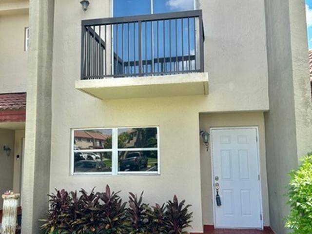 2 BR, 2.5 BA Apartment 6435 Southwest 129th Place, Unit 107, Miami, FL 33183