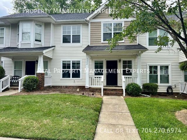 2 BR, 2.5 BA Apartment 6522 Point Comfort Lane, Charlotte, NC 28226
