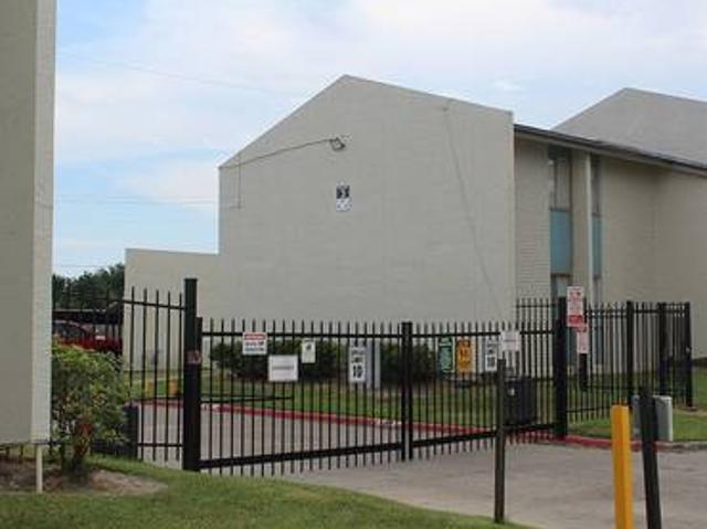 2 BR, 2.5 BA Apartment 6601 Memorial Drive Unit B4 64, Texas City, TX 77591