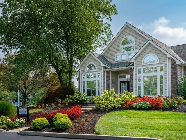 2 BR, 2.5 BA Apartment 6700 Hopeful Rd Unit 811, Florence, KY 41042