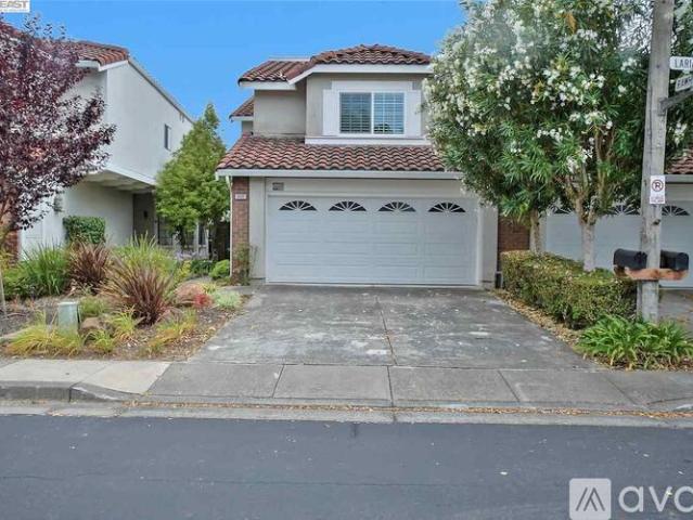 2 BR, 2.5 BA Apartment 6895 Lariat Lane, Castro Valley, CA 94552