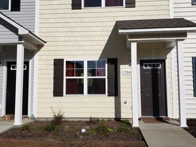 2 BR, 2.5 BA Apartment 704 Justice Farm Drive, Unit Sneads Ferry, NC 28460