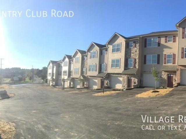2 BR, 2.5 BA Apartment 719 Country Club Road, Red Lion, PA 17356