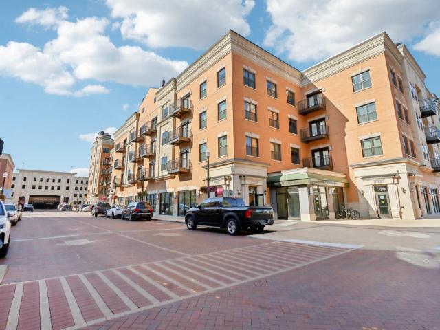 2 BR, 2.5 BA Apartment 750 Veterans Way Unit 208, Carmel, IN 46032