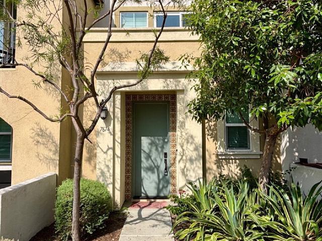 2 BR, 2.5 BA Apartment 7674 Sunflower Drive, Pico Rivera, CA 90660