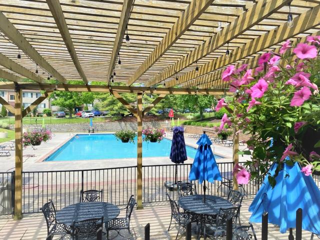 2 BR, 2.5 BA Apartment 7950 Village Drive Unit 8107, Cincinnati, OH 45242