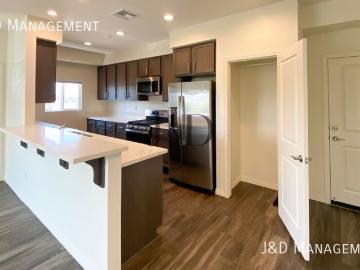 2 BR, 2.5 BA Apartment 8137 CASCIO CT, LEMON GROVE, CA 91945