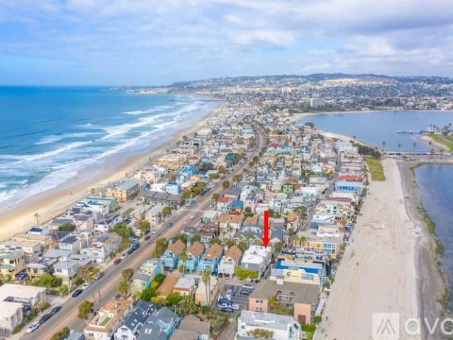 2 BR, 2.5 BA Apartment 821 Nantasket Ct, Unit N/A, San Diego, CA 92109