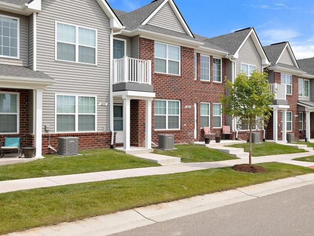 2 BR, 2.5 BA Apartment 8891 Christopher Street Unit 6, Washington, MI 48094