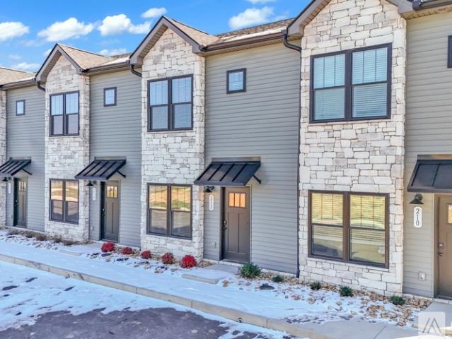 2 BR, 2.5 BA Apartment Alders Grv, Unit 212, Jonesborough, TN 37659