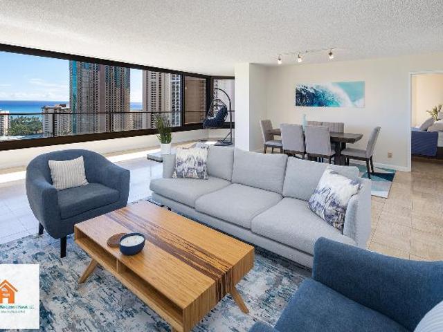 2 Br, 2 bath, Townhouse/Brownstone/RowHouse 1910 Ala Moana Boulevard