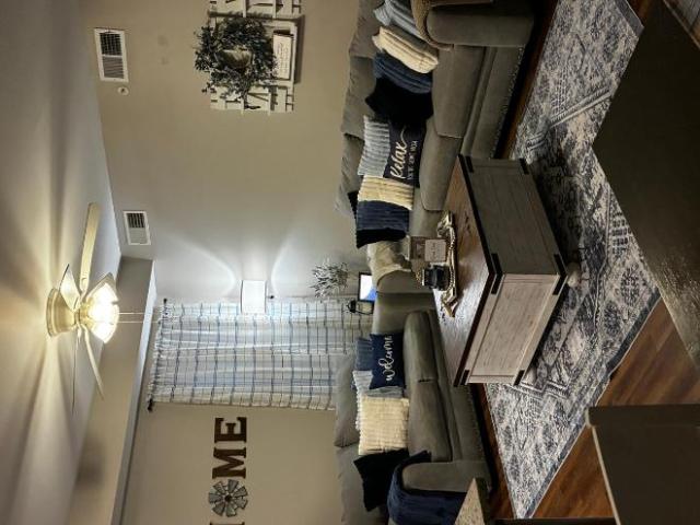 2 Br, 2 bath, Townhouse/Brownstone/RowHouse 732 Ohio Pike