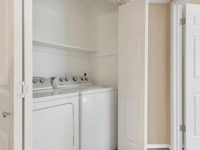 2 Br, 2 bath, Apartment 10700 Academy Rd NE