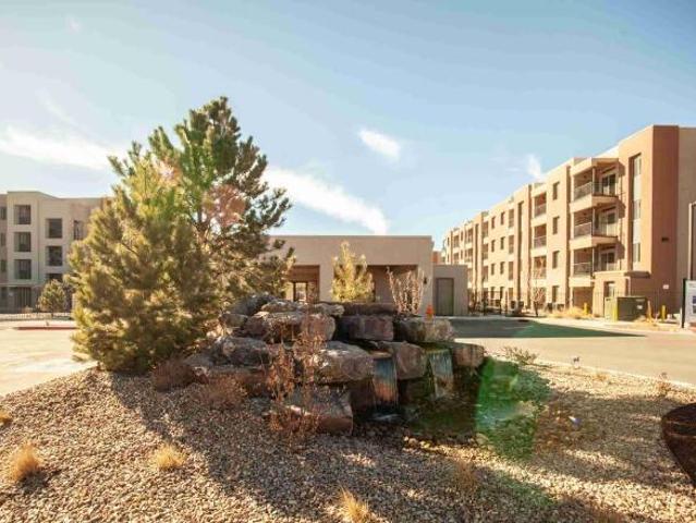 2 Br, 2 bath, Apartment 10800 Golf Course Rd