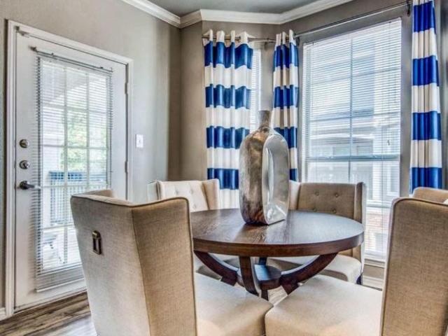2 Br, 2 bath, Apartment 1100 Hidden Ridge