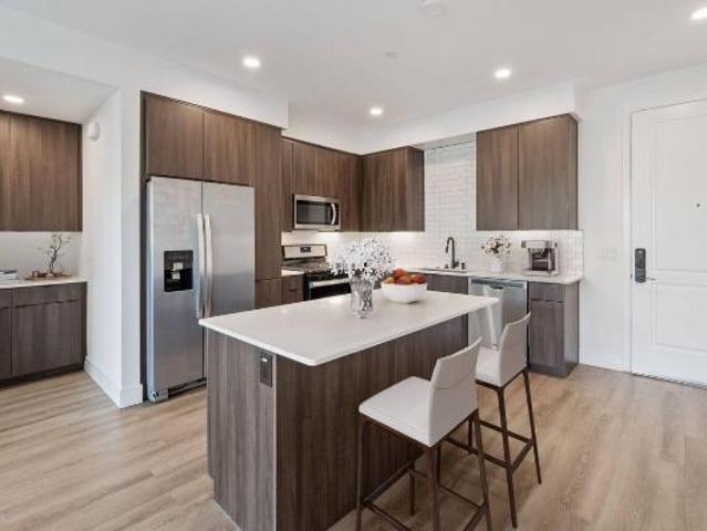 2 Br, 2 bath, Apartment 14433 Penasquitos Dr