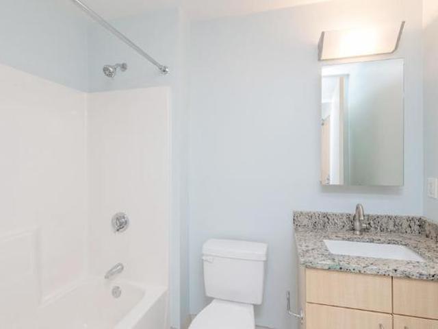 2 Br, 2 bath, Apartment 166 Valley Street