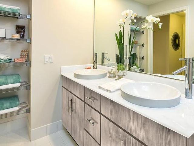 2 Br, 2 bath, Apartment 16950 SW 93rd Street