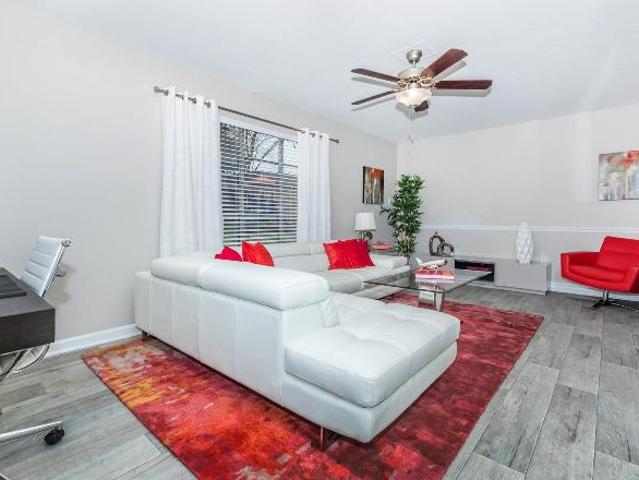 2 Br, 2 bath, Apartment 220 Edgewood Terrace Dr