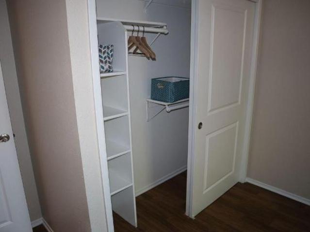 2 Br, 2 bath, Apartment 3400 Coffee Rd